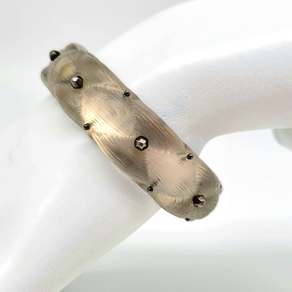SOLDAlexis Bittar Vintage Clear Quilted Lucite Hinged Bangle Bracelet with Studs - Picture 6 of 13